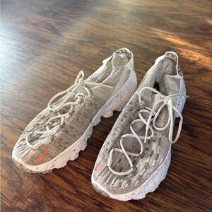 EUC Nike Space Hippie 04 Olive Grey White. CZ6398-009